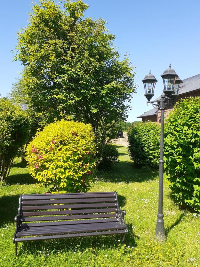 Les Gites Du Chateau De Maltot Saint-Ouen-du-Breuil Exteriör bild
